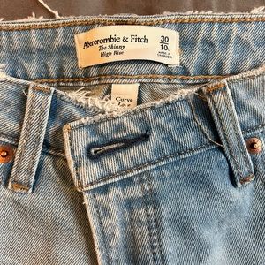 A&F skinny hi rise curve love size 30L